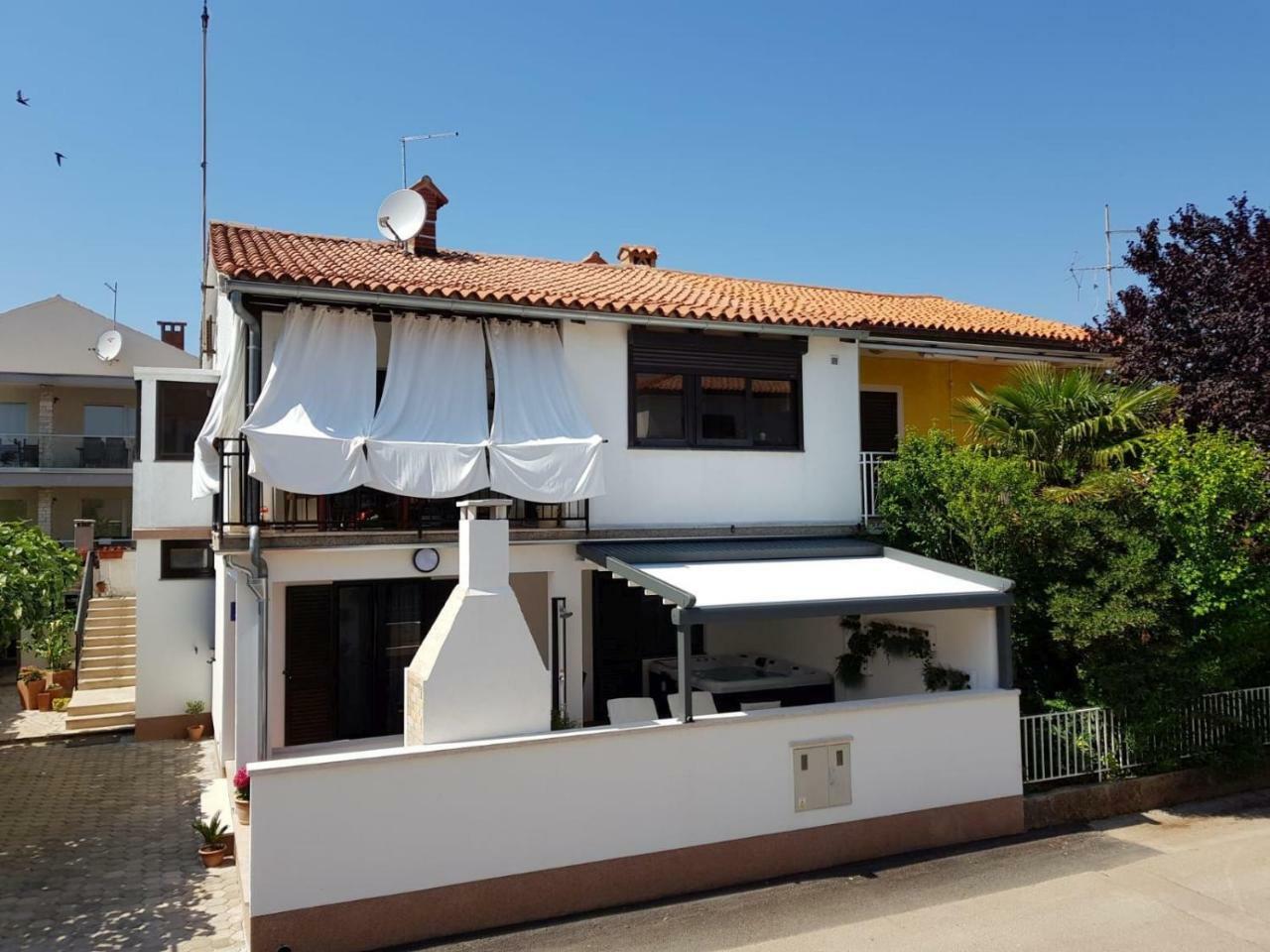 Apartment Auretta Novigrad  Bagian luar foto